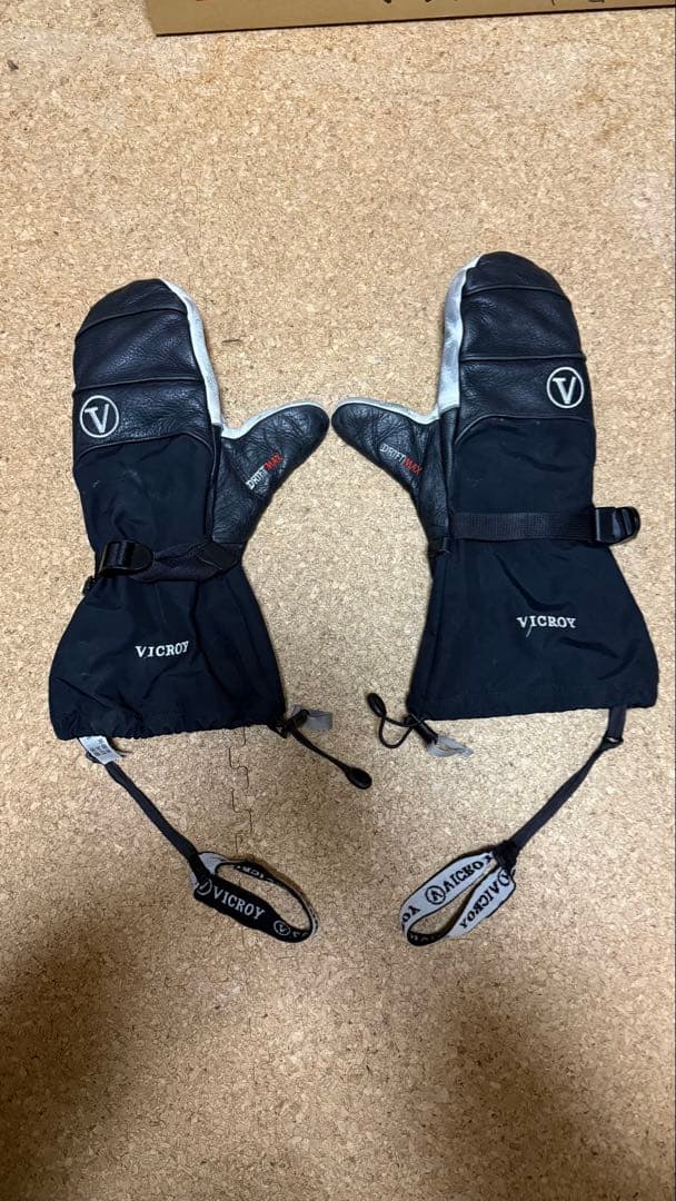 【中古美品】VICROY ビクロイ グローブ Mサイズ