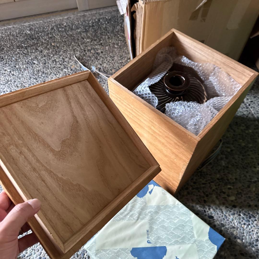 ‼️最後の値段‼️リサイクルFORT‼️new9/13唐物10‼️黒釉牡丹文梅瓶‼️箱入り