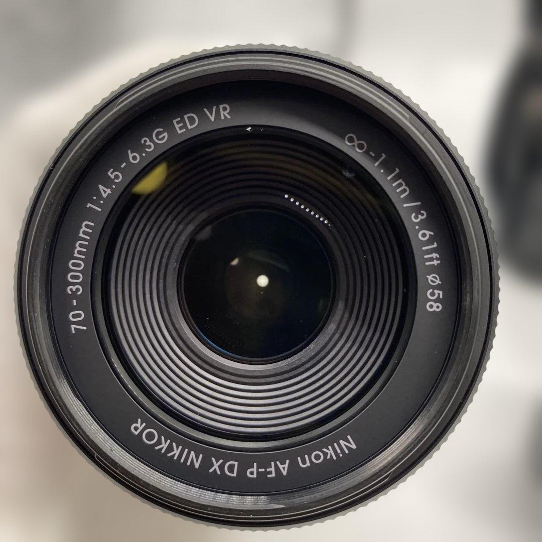 専用Nikon D5600 ダブルズームキッ18-55 VR＋70-300 VR