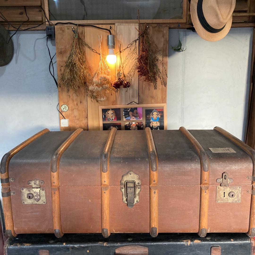 アンティークトランク