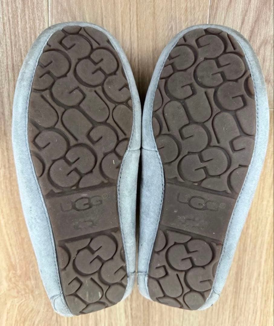 UGG グレー モカシン　24cm