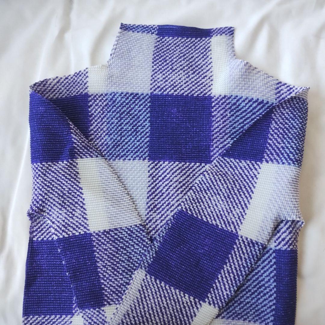me ISSEY MIYAKE　ワッフルプリーツチェック　長袖カットソー