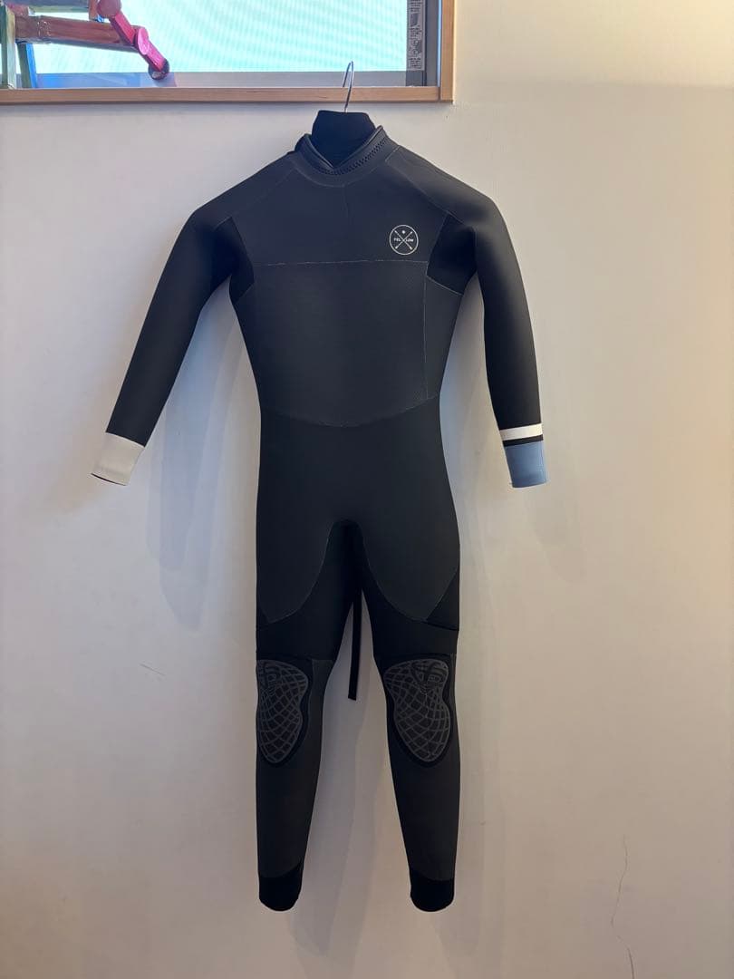 ウェットスーツ ブラック 長袖・長ズボン　fellow