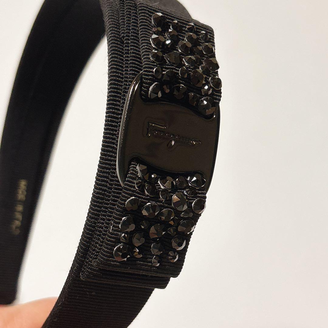 美品✨フェラガモ ヴァラリボン カチューシャ ビジュ ストーン ブラック