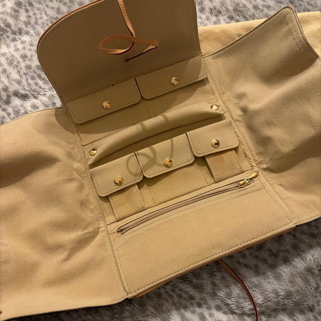 LOUIS VUITTON レザー ロールアップポーチ