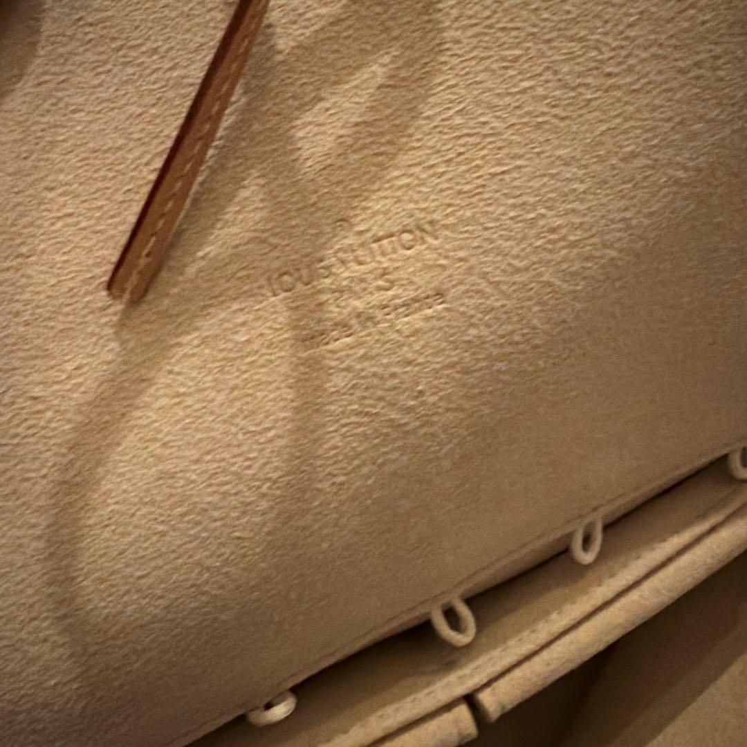 LOUIS VUITTON レザー ロールアップポーチ