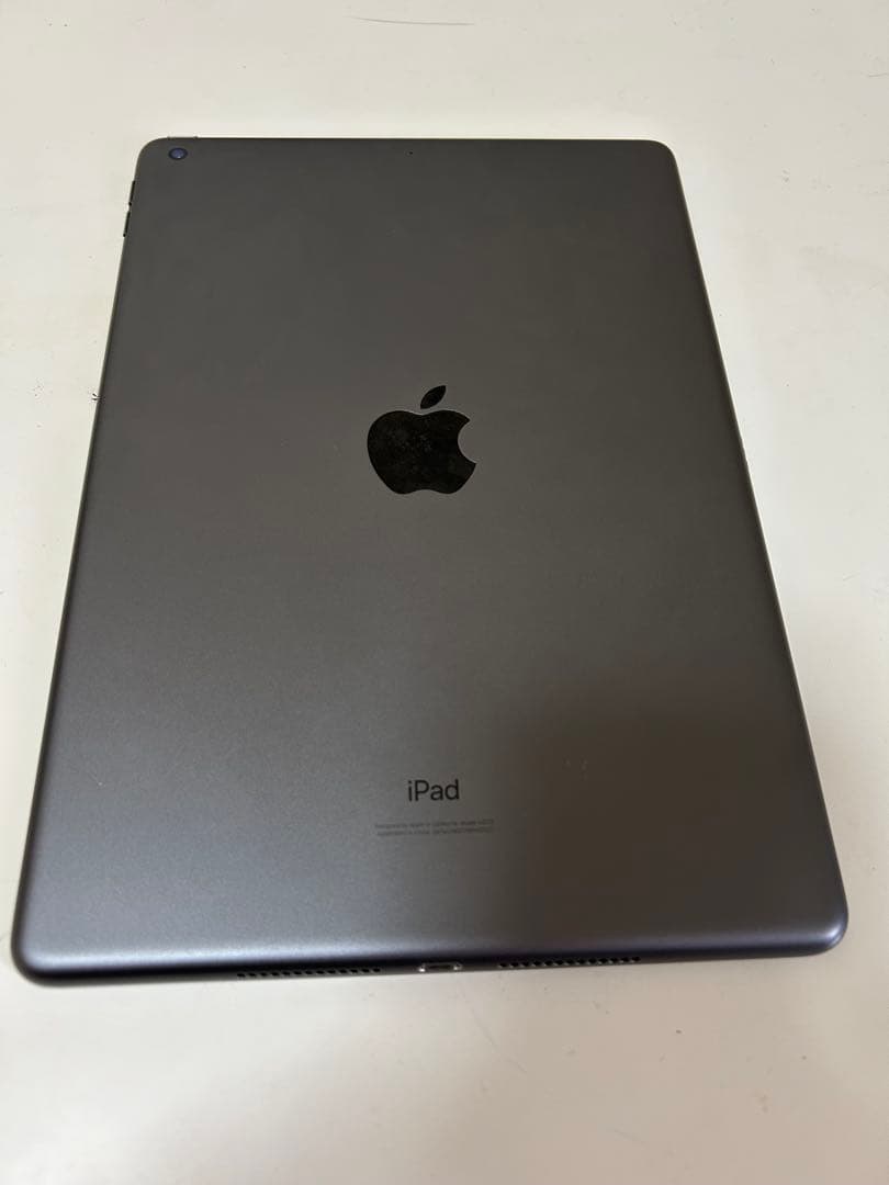 Apple iPad 第8世代スペースグレー 本体