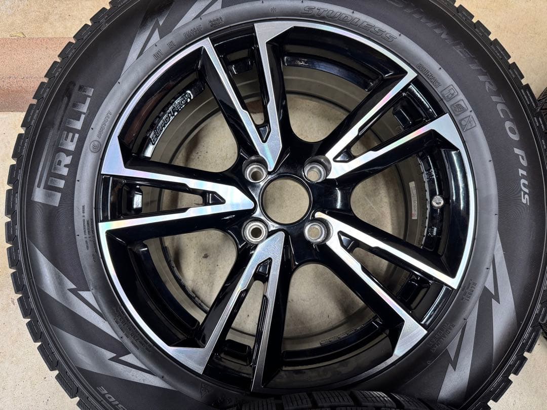 週末限定値下げ！プジョー2008スタットレスホイールセット 215/65 R16