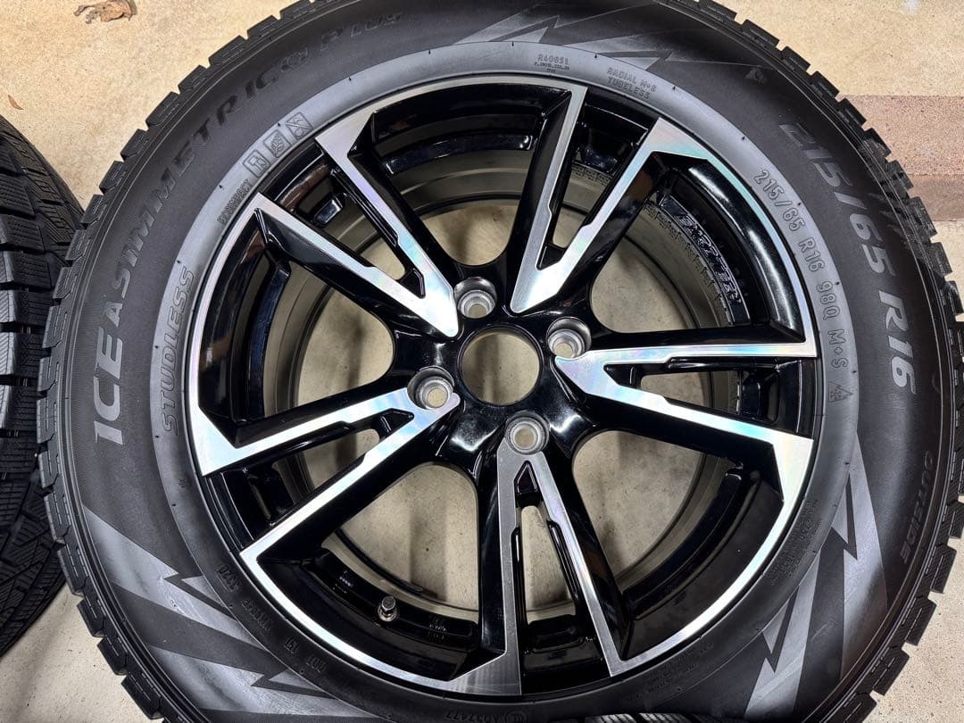 週末限定値下げ！プジョー2008スタットレスホイールセット 215/65 R16