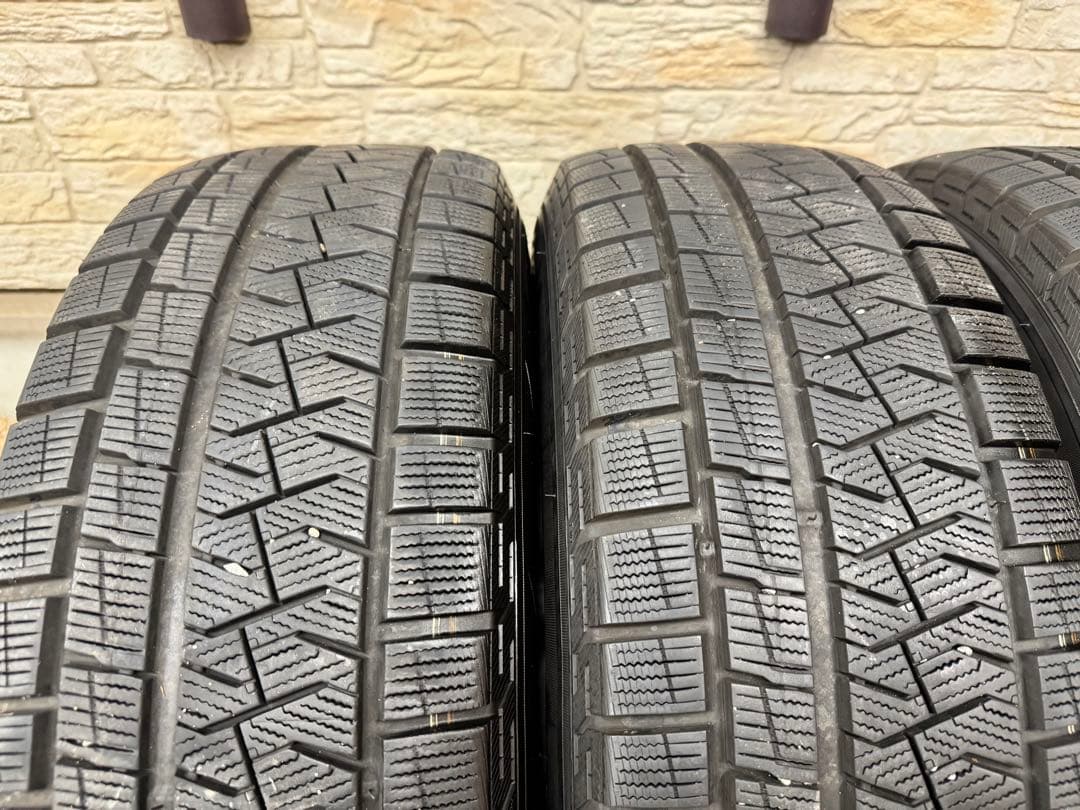 週末限定値下げ！プジョー2008スタットレスホイールセット 215/65 R16