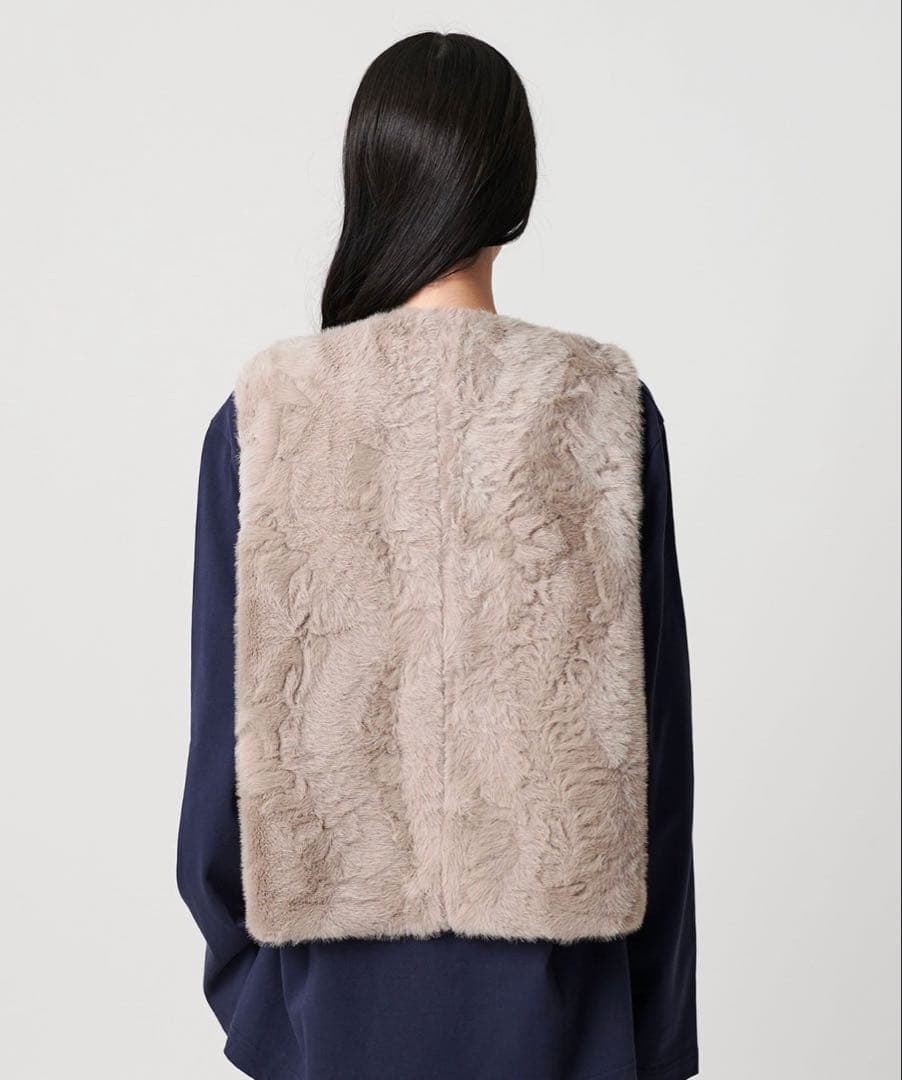 【完売品】今期⭐︎フェイクファーベスト