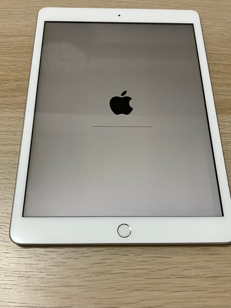 バッテリー容量98%★iPad 第7世代 32GB Wi-Fi セルラー ドコモ