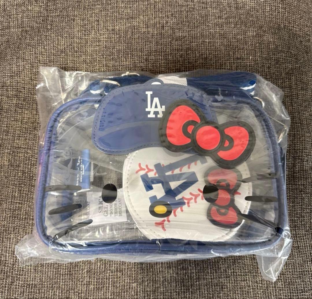 ハローキティ LAドジャース コラボ　ポーチ　バッグ