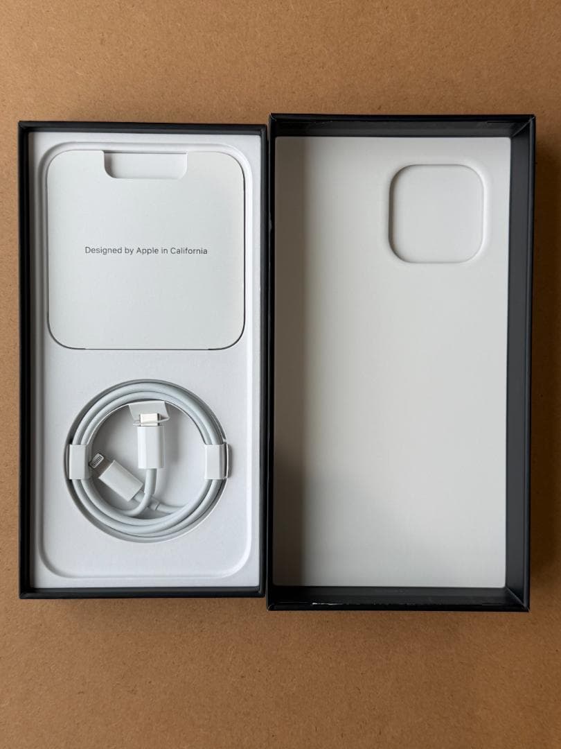 美品 iPhone 13 Pro Max ゴールド1TB【SIMフリー】