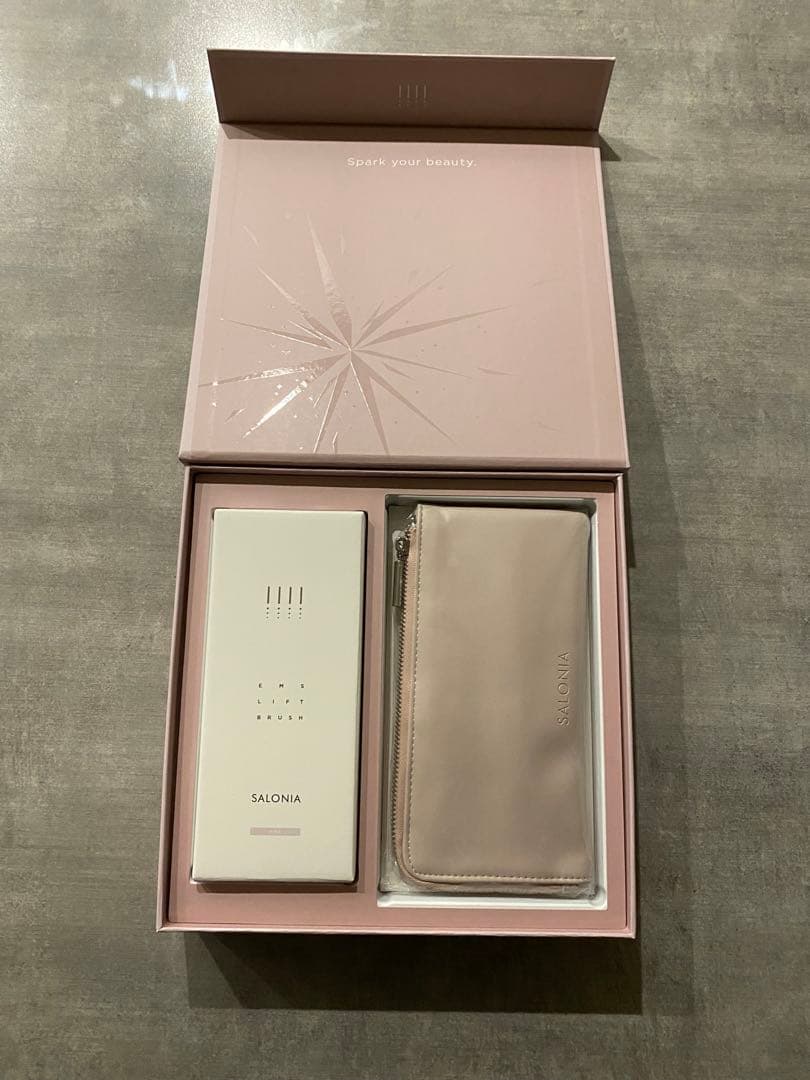 【新品未開封】SALONIA EMSリフトブラシ ピンク ギフトBOX