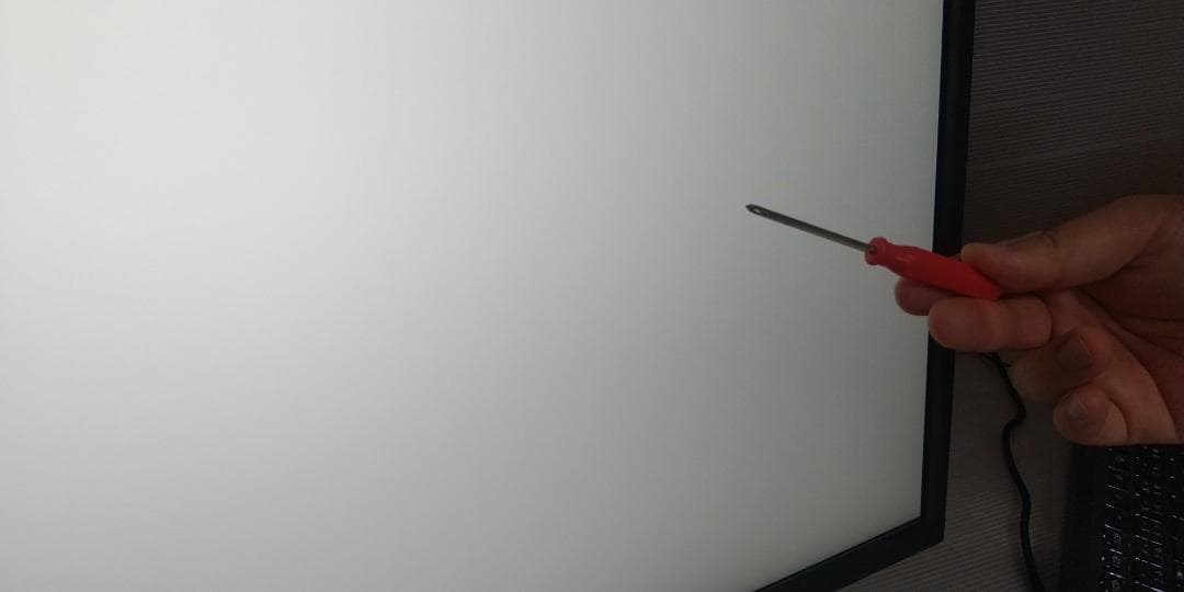 WQHD(2560x1440)　モニター本体　２７インチ