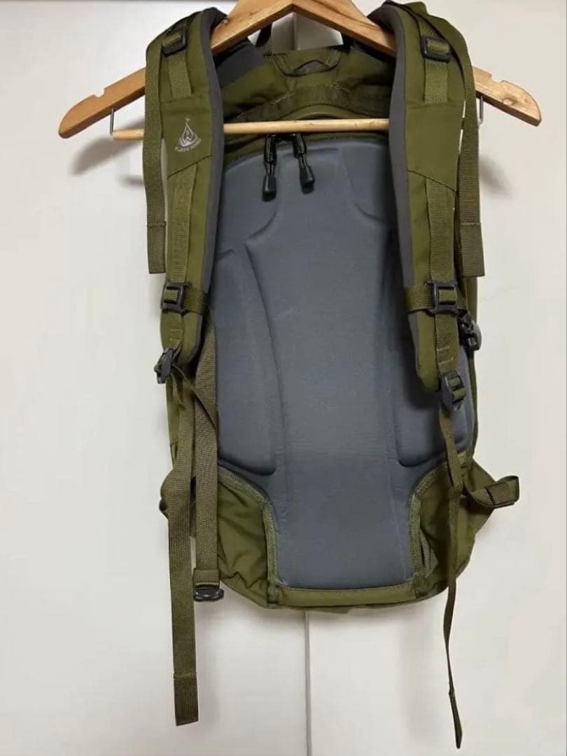 PLUS ONE WORKS マキリ25L makiri オリーブ プラスワン