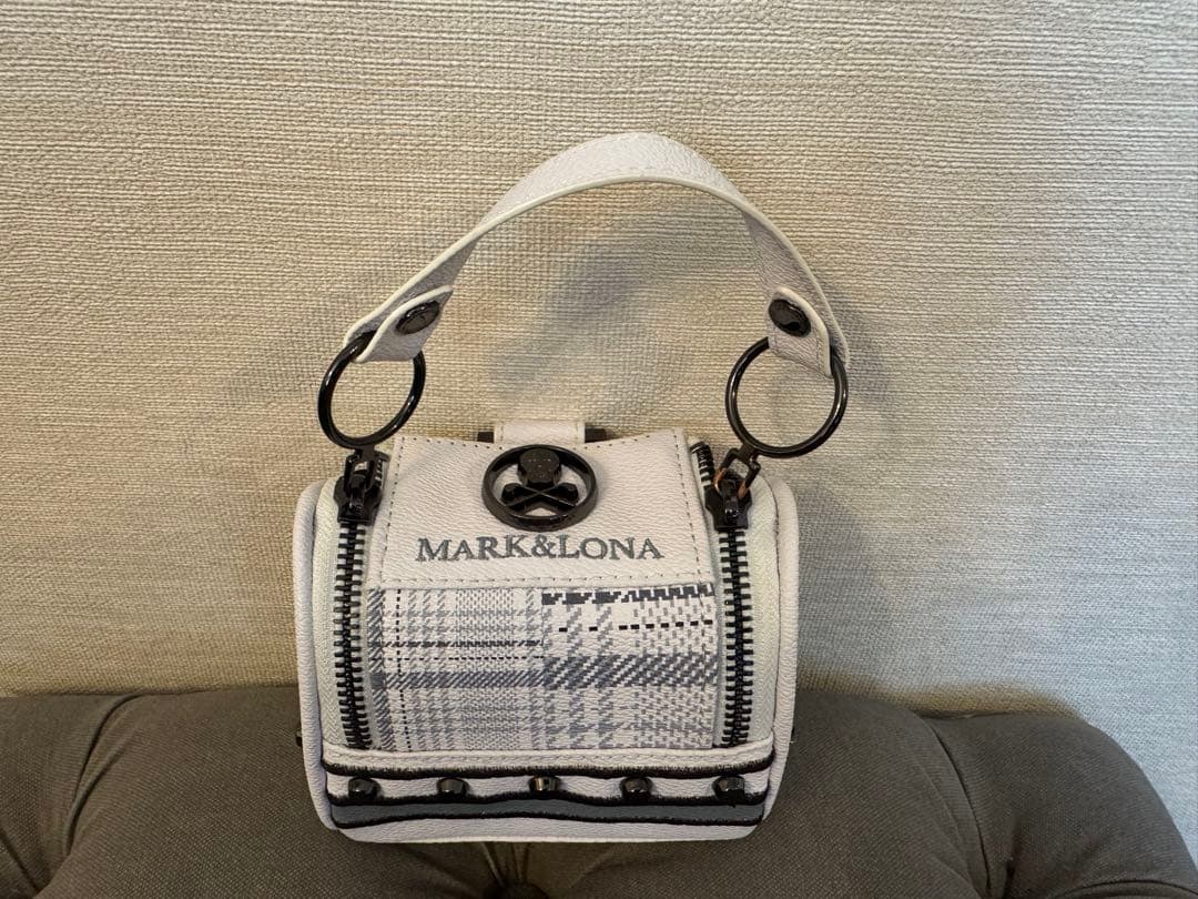 MARK&LONA ボールポーチ