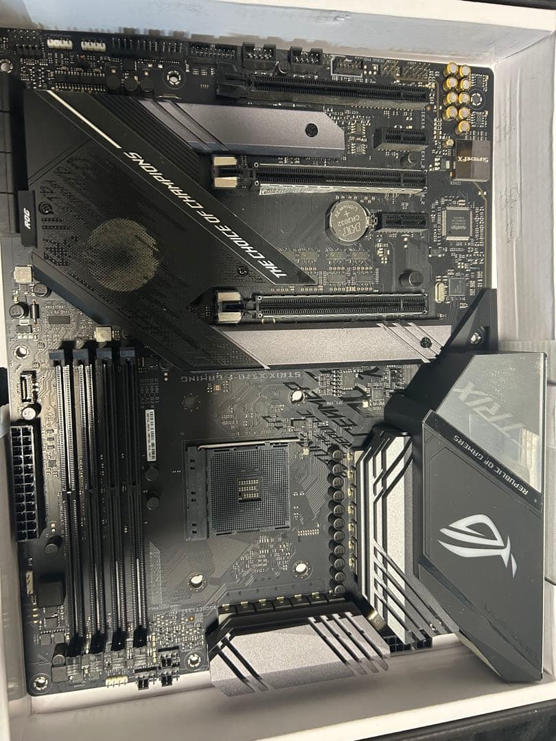 ASUS ROG STRIX X570-F GAMING 【ATX】