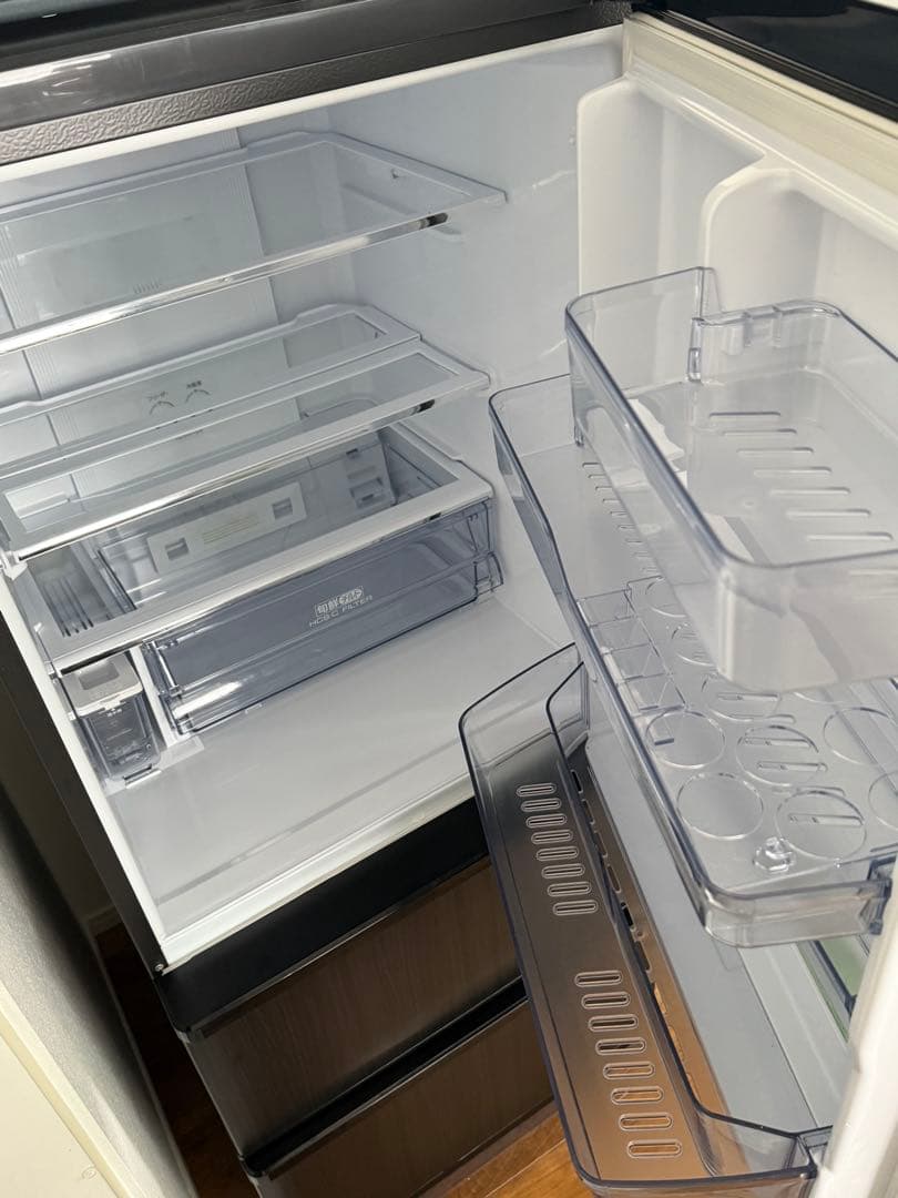 AQUA ノンフロン冷凍冷蔵庫　AQR-SV27P