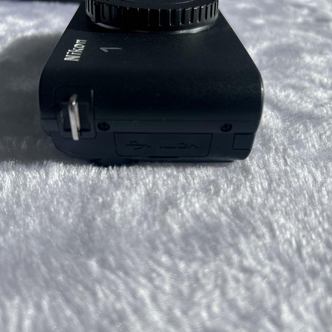 Nikon 1 J2 ブラック　本体　ミラーレス　軽量