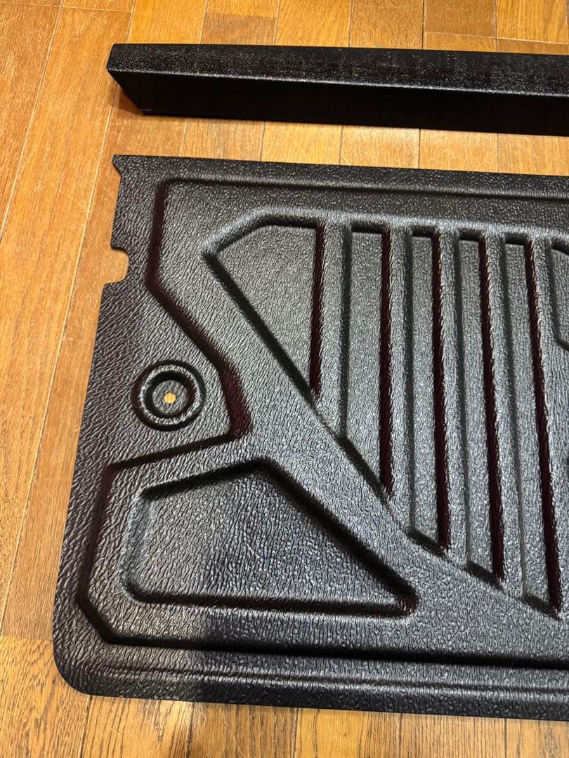 【純正】ハイラックス ベッドライナー テールゲート部 ＋　上部プロテクター