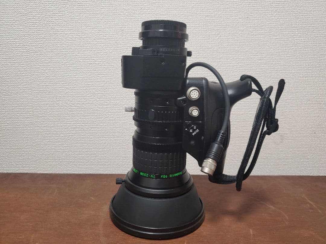 SONY DXC-D50+CA-D50+レンズ　ケース・フネ付