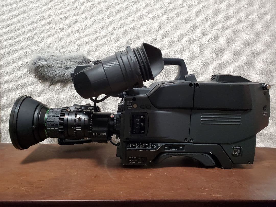 SONY DXC-D50+CA-D50+レンズ　ケース・フネ付