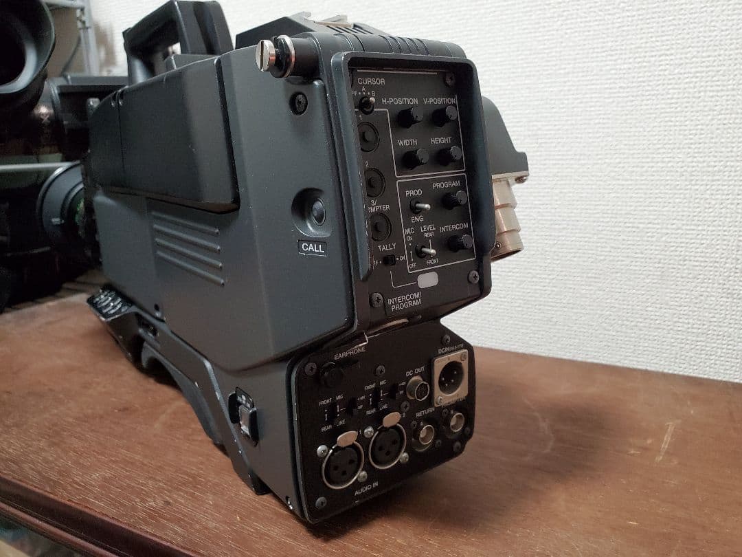 SONY DXC-D50+CA-D50+レンズ　ケース・フネ付