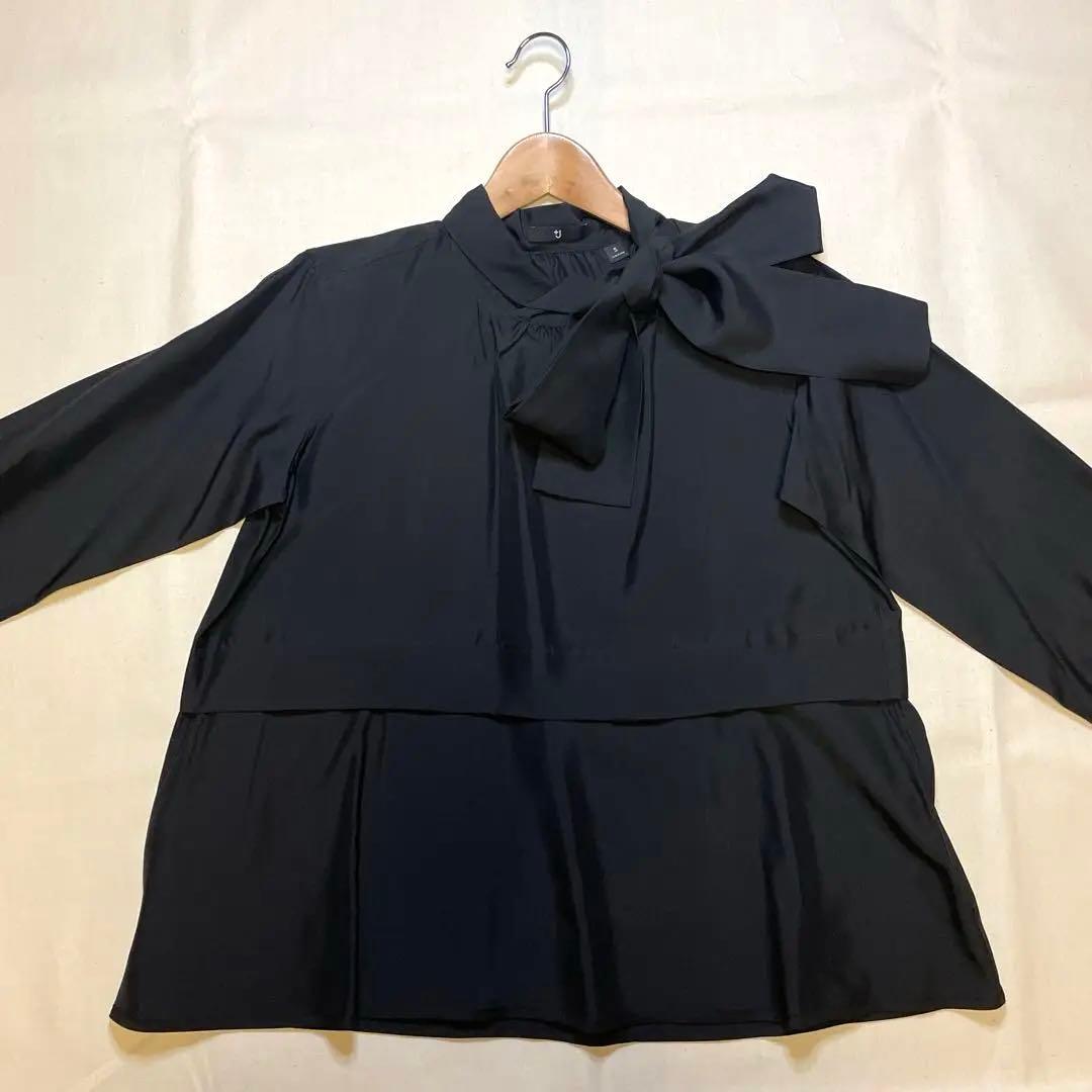 ユニクロ×ジルサンダー　+J ボウタイ付きブラックブラウス S シルク100％