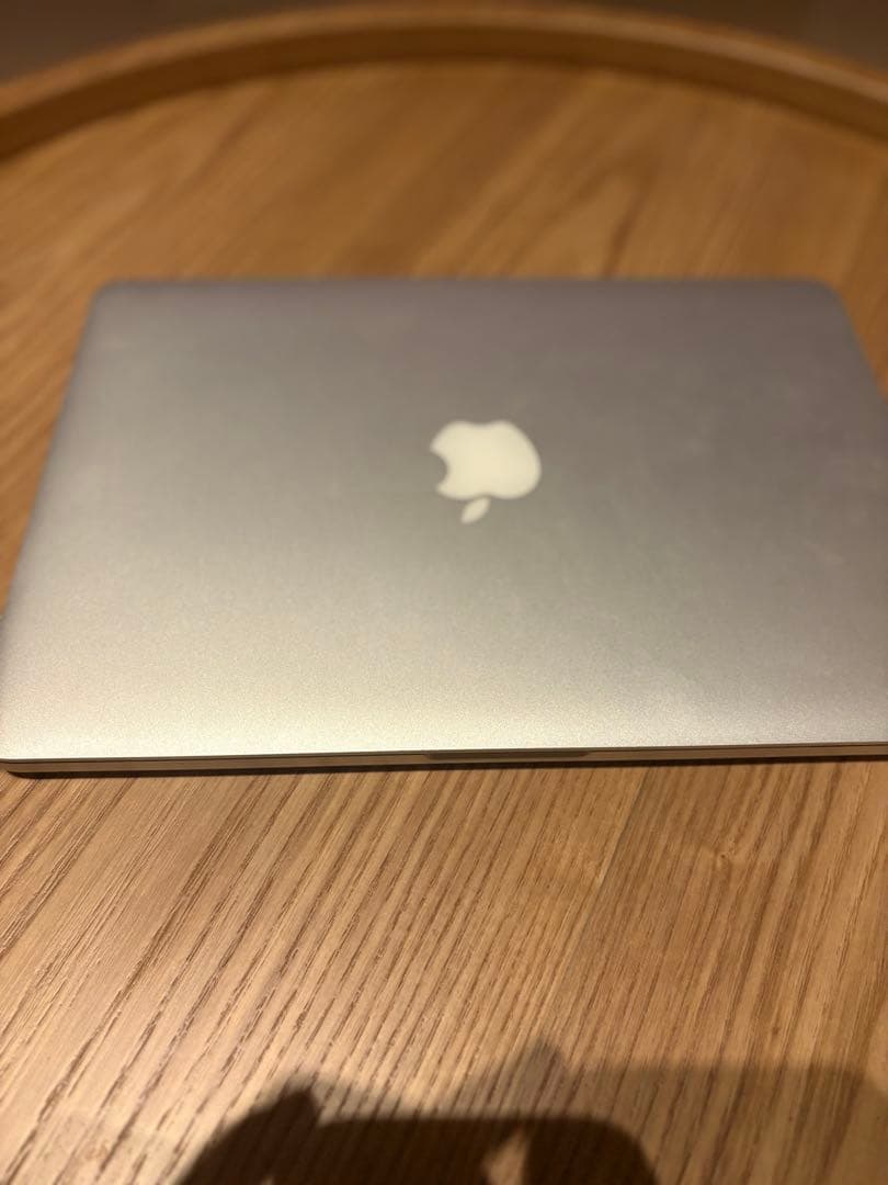 Macbook pro (スピーカー音割れあり)