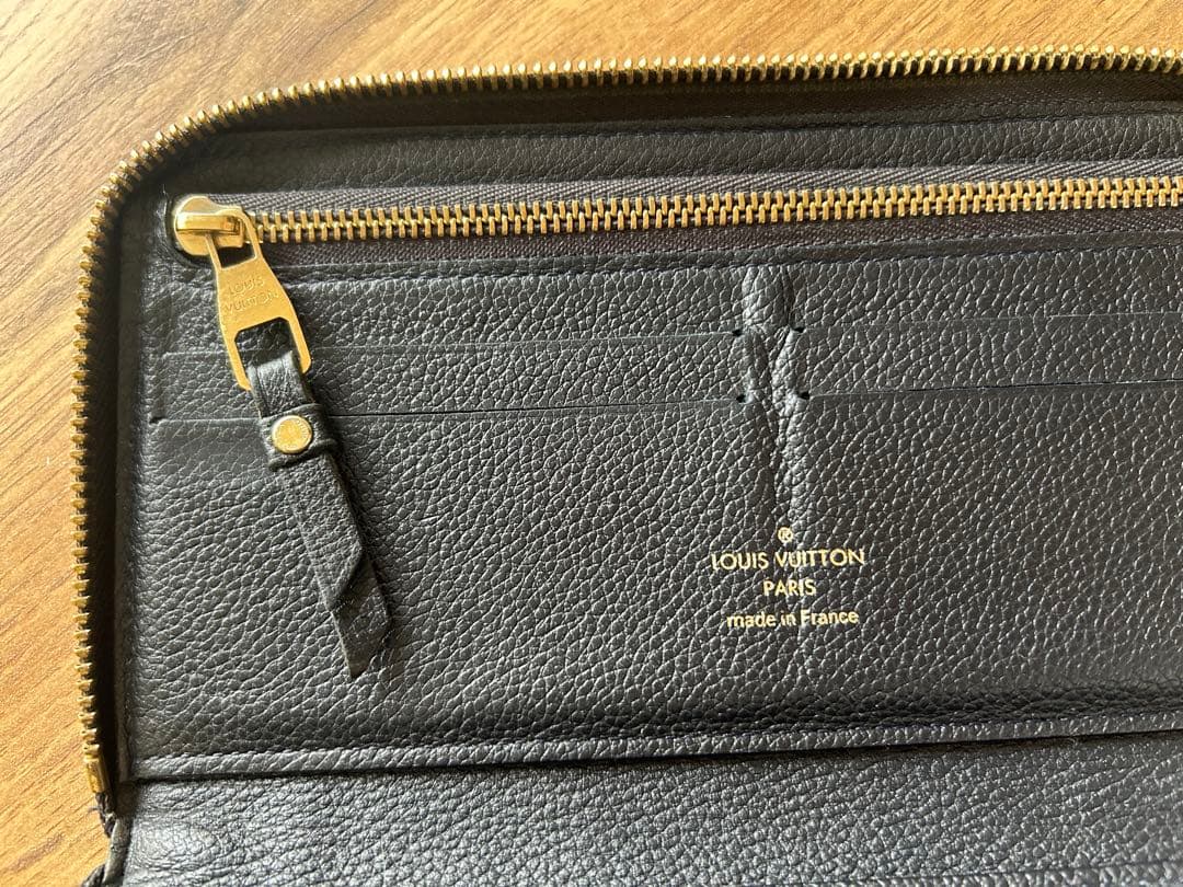 ルイ・ヴィトン アンプラント ジッピーウォレットブラック