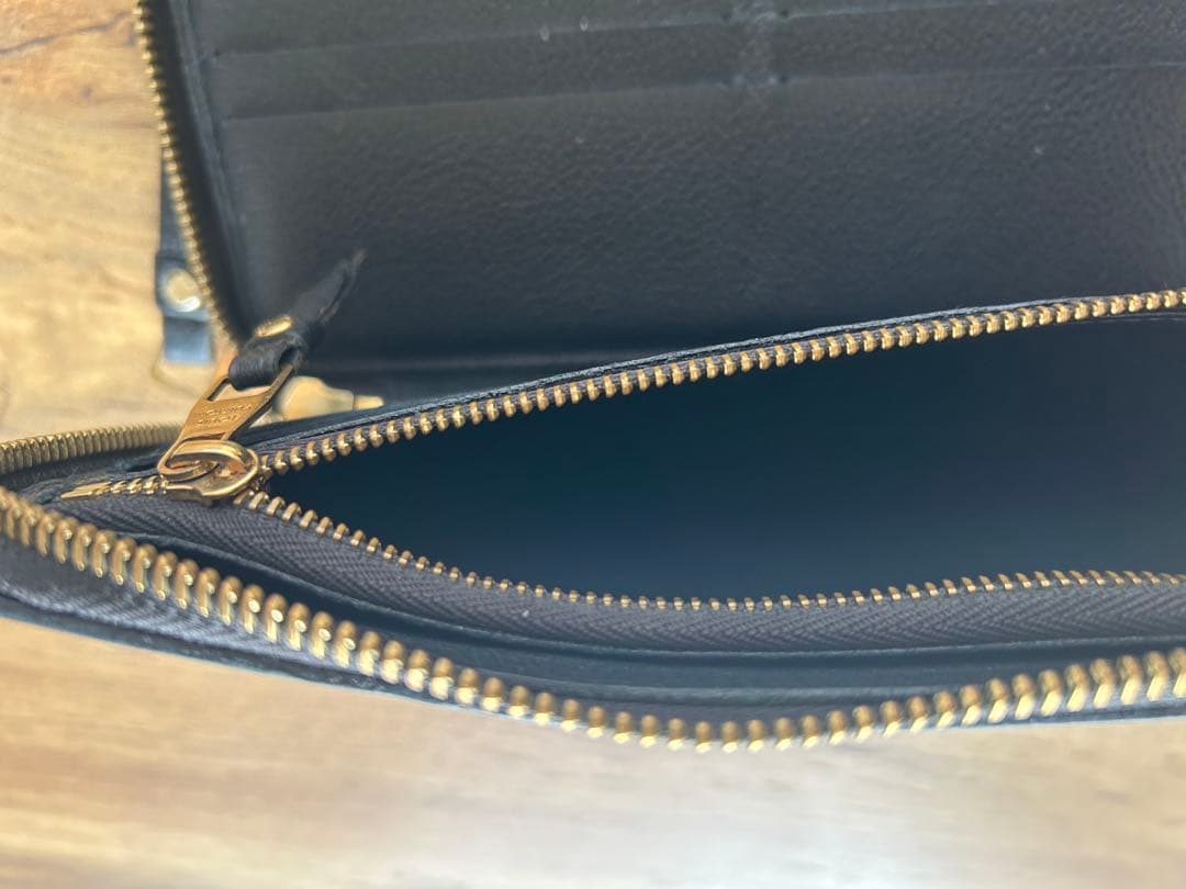 ルイ・ヴィトン アンプラント ジッピーウォレットブラック