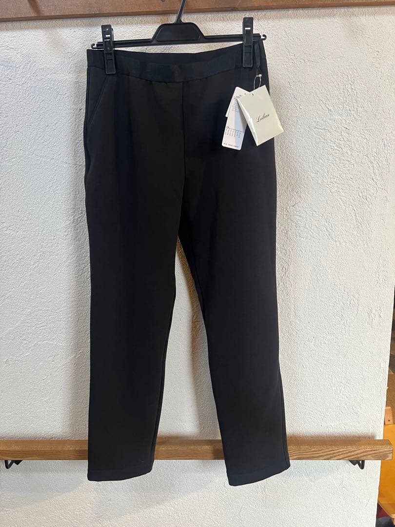 レリアン　ブラック 裏起毛暖かストレートパンツ 新品タグ付き