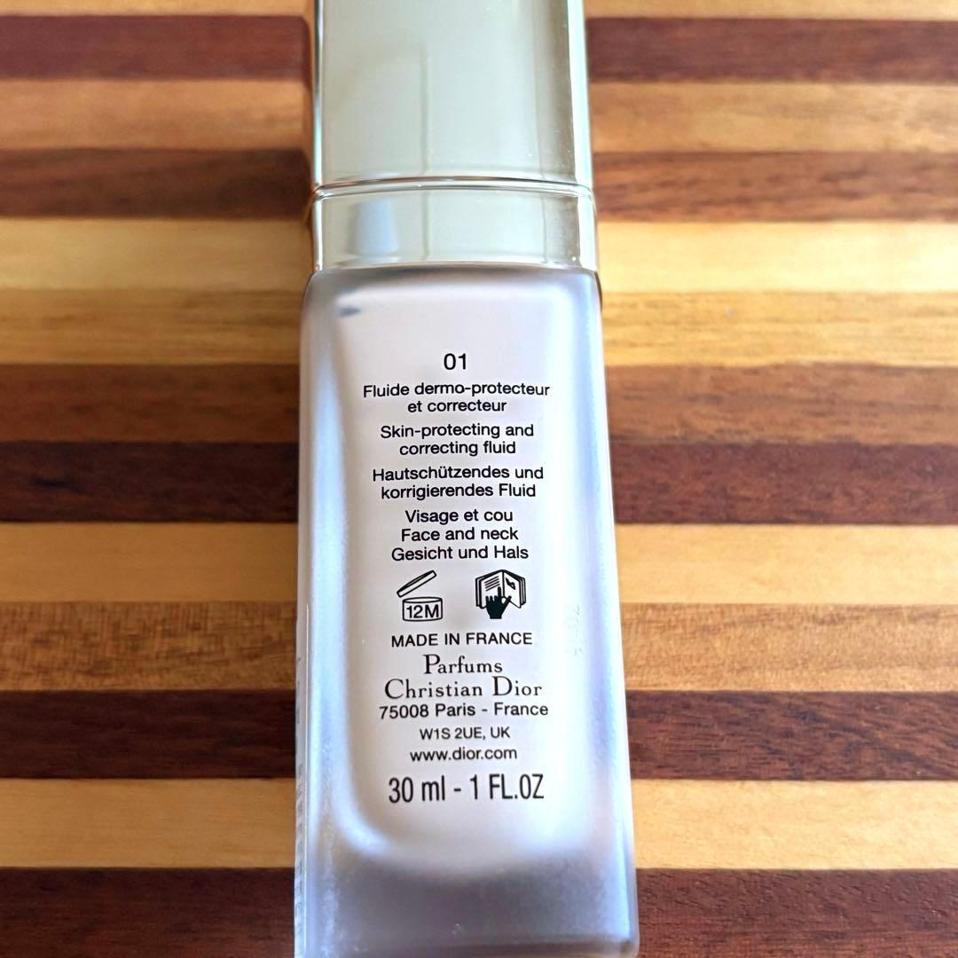 美品Dior プレステージ ホワイト ル プロテクター BB 01