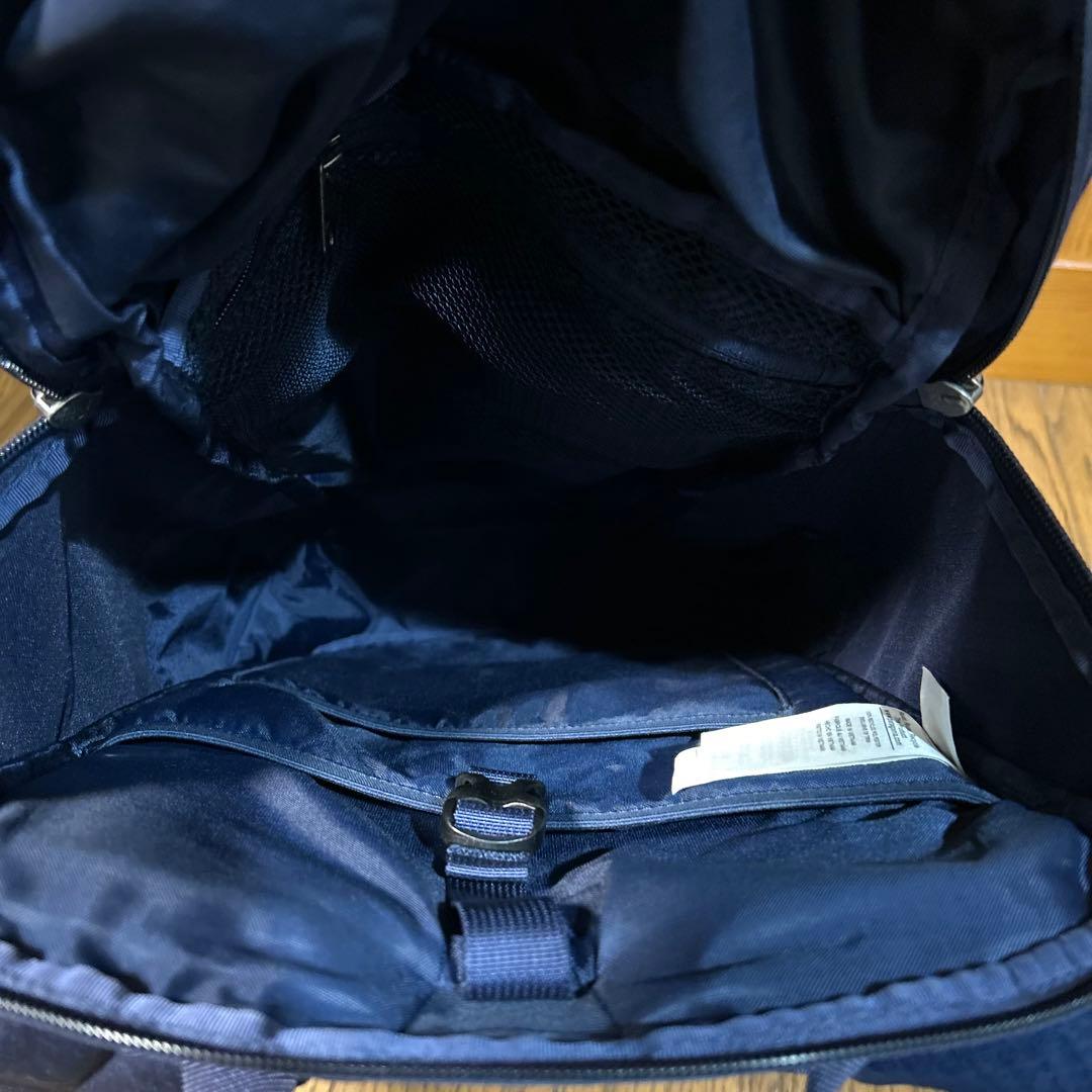 patagonia ブラックホール　25ℓ ネイビー