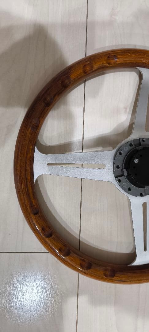 ステアリング　ポール・リカール　ナルディホーンボタン付き！　中古品