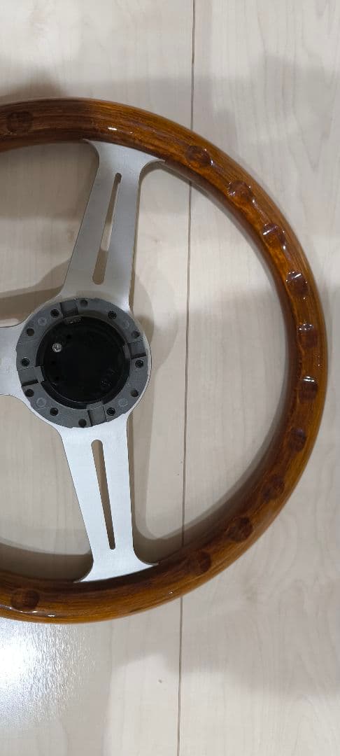 ステアリング　ポール・リカール　ナルディホーンボタン付き！　中古品