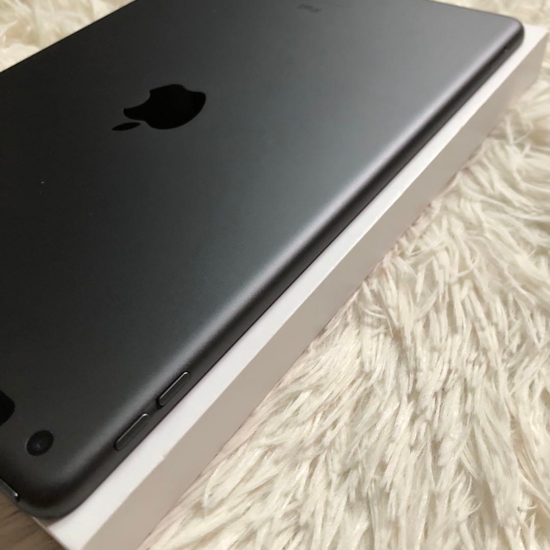 【早い者勝ち】iPad 第8世代 セルラーモデル【極美品】 #83 【付属品】