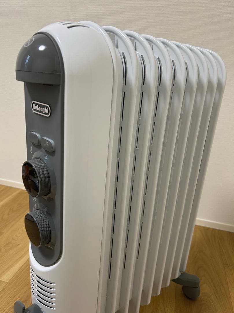 De'Longhi オイルヒーター ホワイト・グレー
