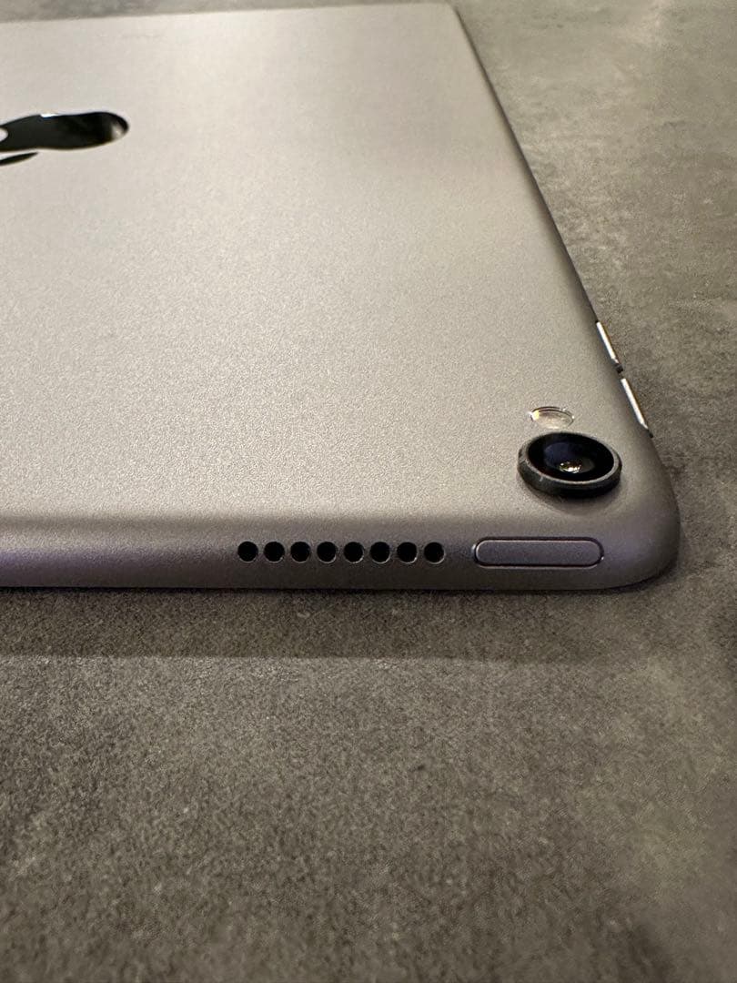 iPad Pro (10.5 インチ) Wi-Fi 256GB MPDY2J/A