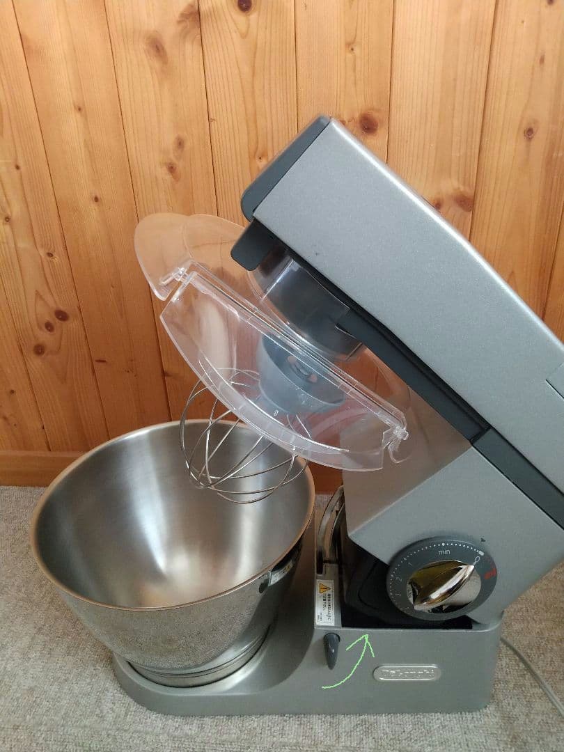 デロンギ　キッチンマシン・シェフクラシック　KM4000