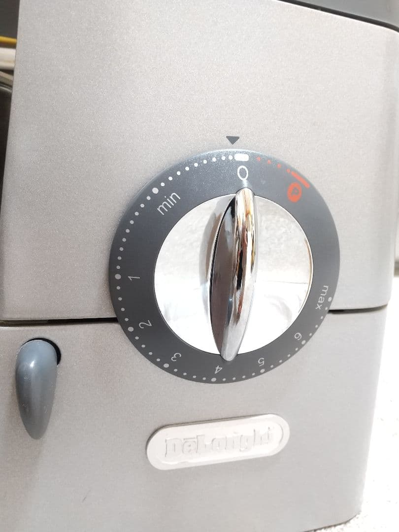 デロンギ　キッチンマシン・シェフクラシック　KM4000