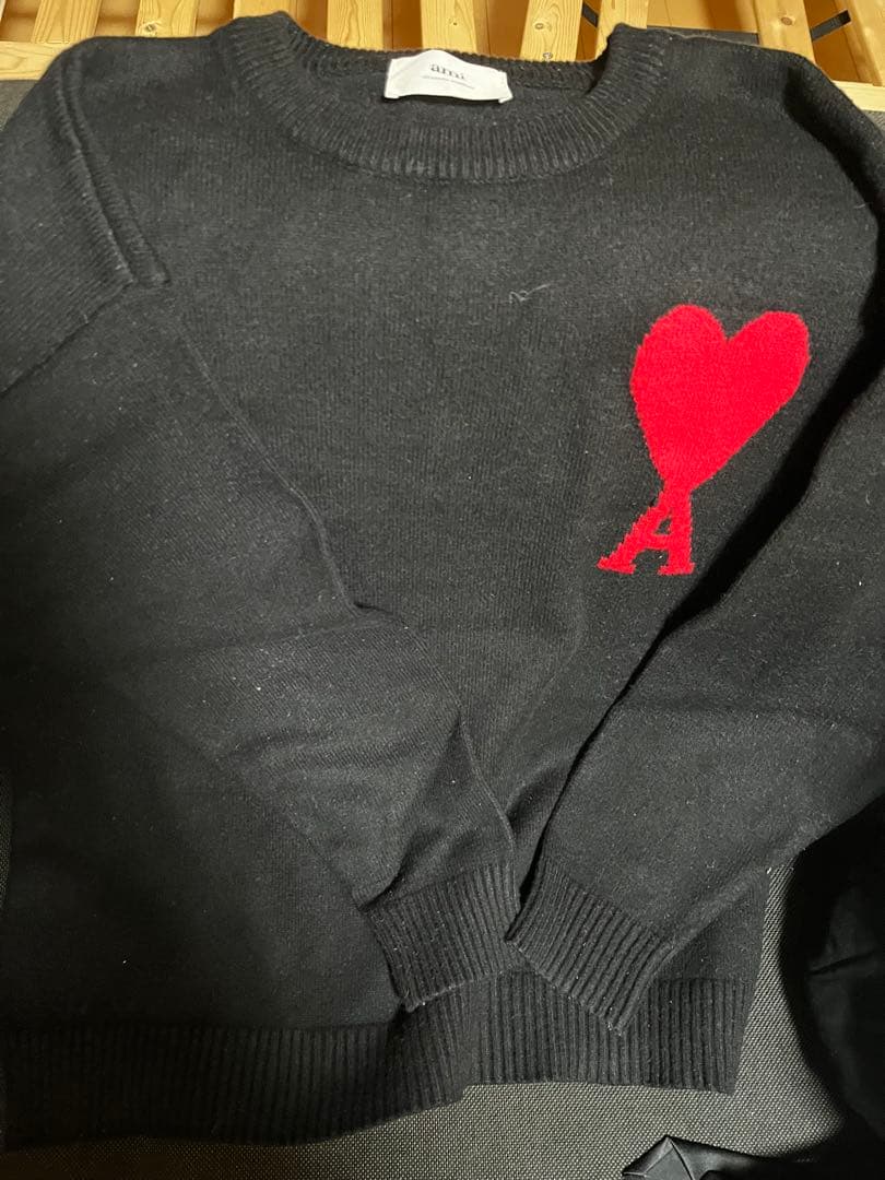 ami ハート刺繍 クルーネックニット