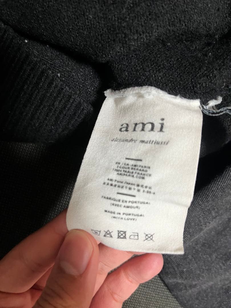 ami ハート刺繍 クルーネックニット