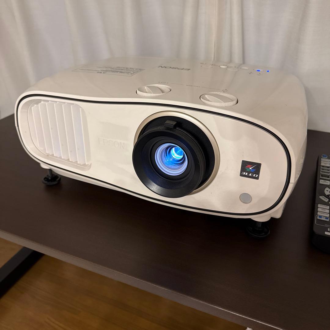 EPSONプロジェクター フルHD EH-TW6700W 296時間のみ使用