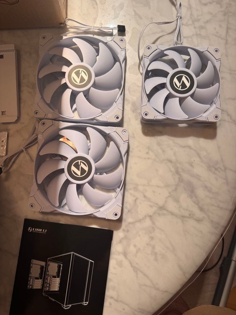 Lian-Li O11 AIR MINI WHITE〈PCケース〉