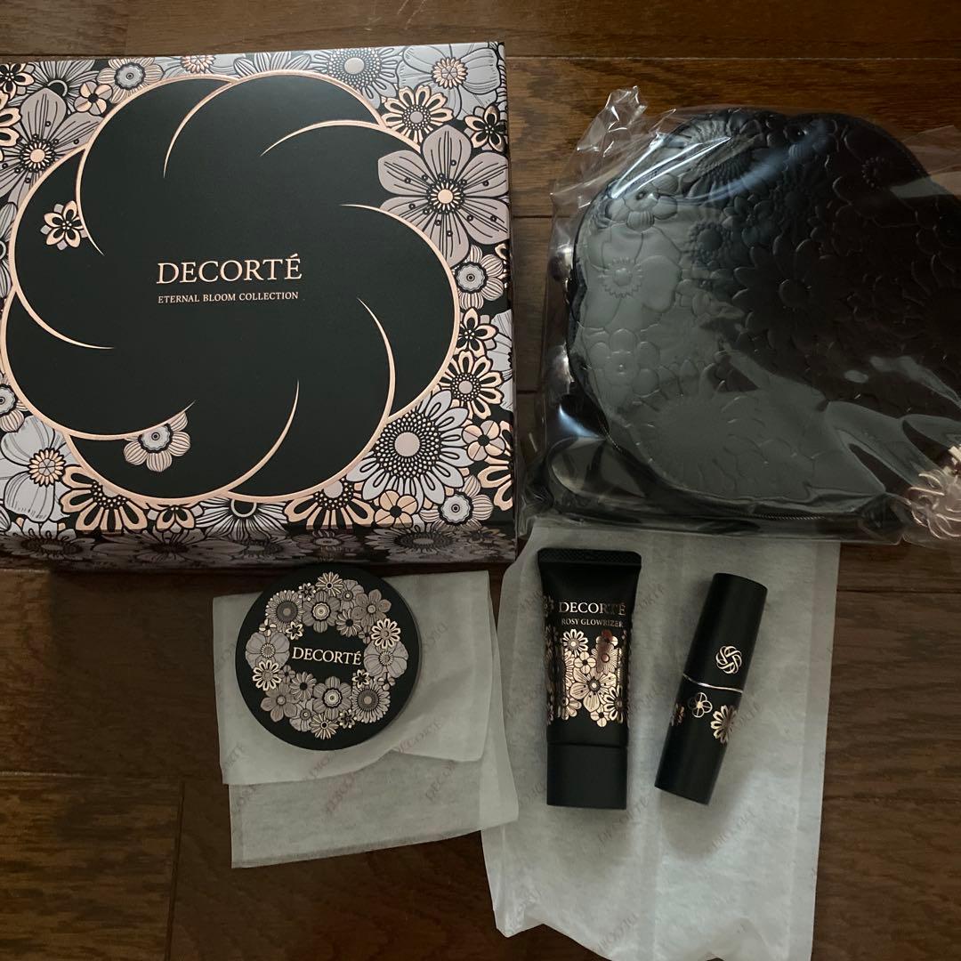 コスメデコルテ　クリスマスコフレ　2025