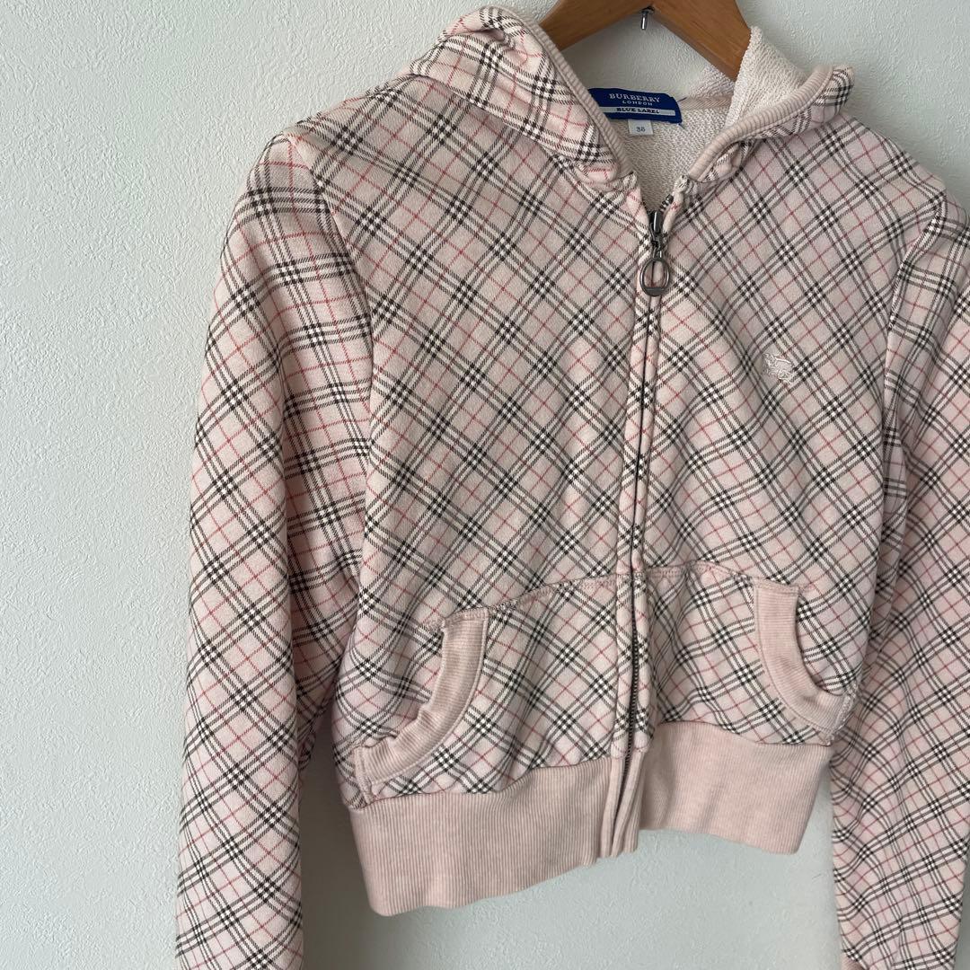 バーバリーブルーレーベルピンク チェック柄パーカー