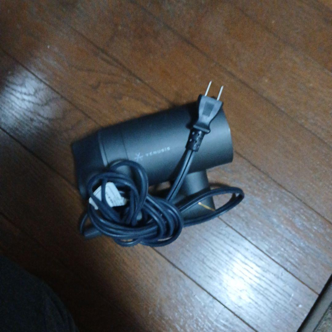 ドライヤー　扇風機　髭剃り